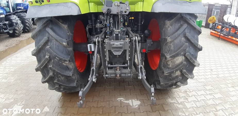 Claas Arion 520 - 11