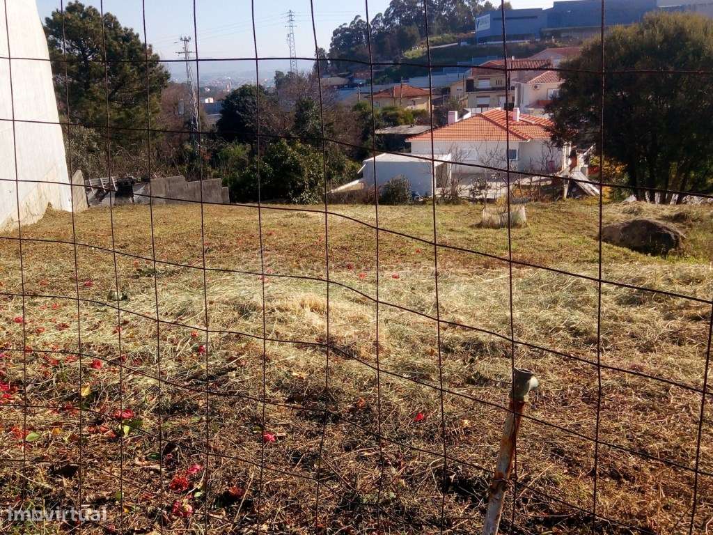 Terreno urbano com 835m2, em Pedroso - Vila Nova de Gaia. - Grande imagem: 4/11