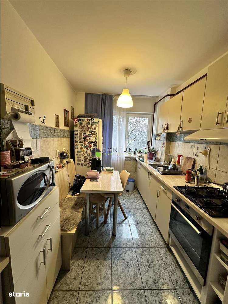 Apartament 2 camere de vânzare - zona Democratiei - Imagine principală: 5/13