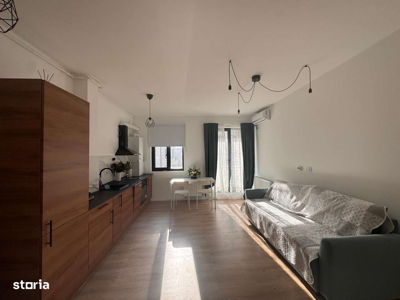 Apartament cu 2 camere de vanzare, zona Safirului-9