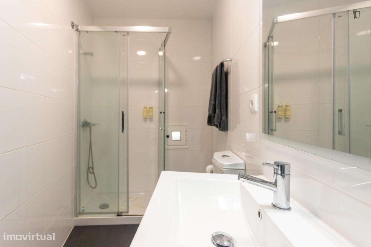 Estúdio - localizado em Alta Universitária Coimbra - Grande imagem: 2/12