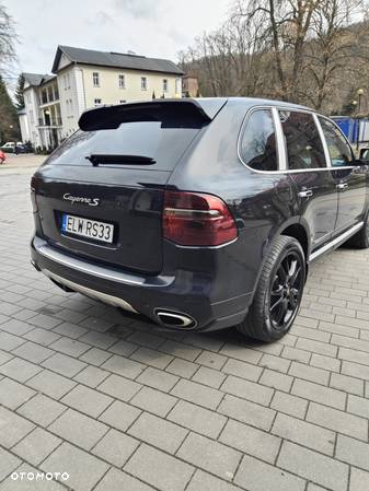 Porsche Cayenne - 8