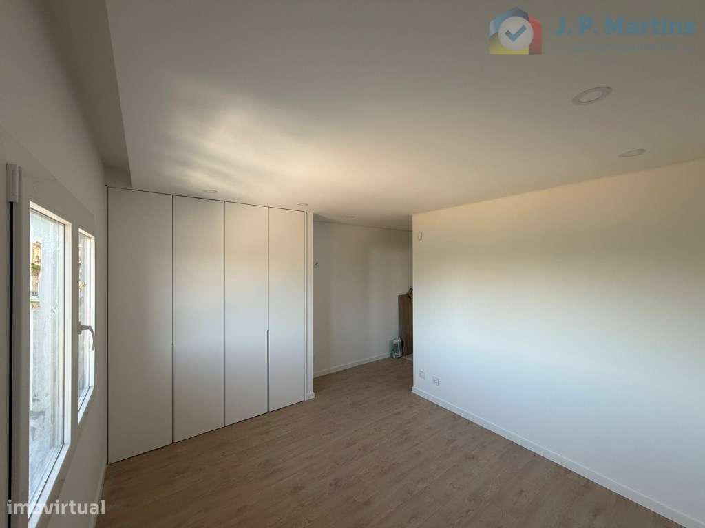 Moradia isolada, T4 com 4 suítes, piscina e garagem em Pinhal General-24