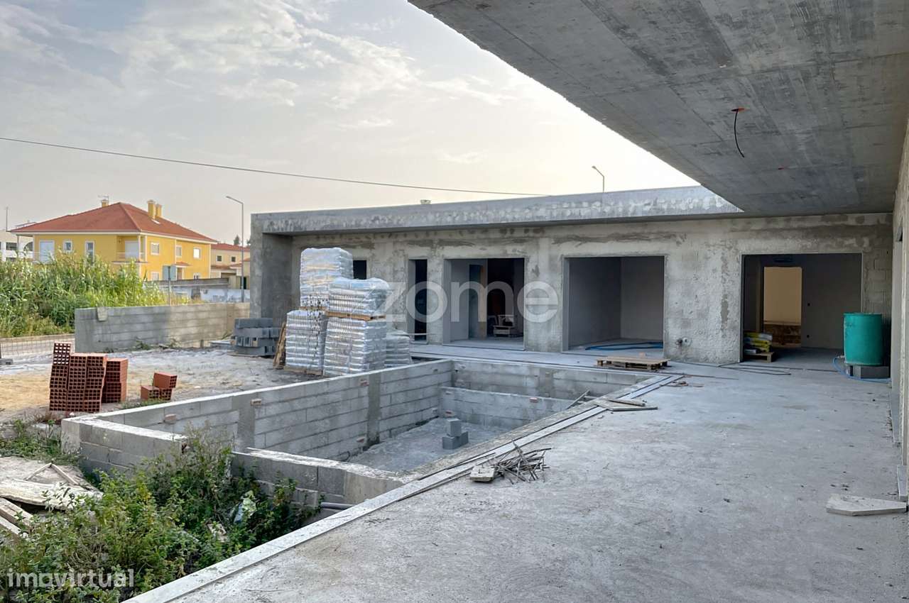 Moradia T4 Térrea de Luxo no Nadadouro - Grande imagem: 5/23