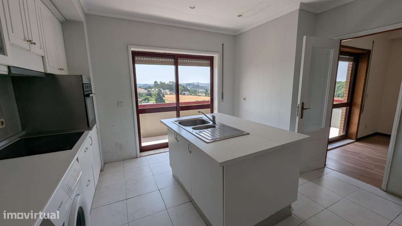 Excelente Apartamento T2 à venda na Maia-9