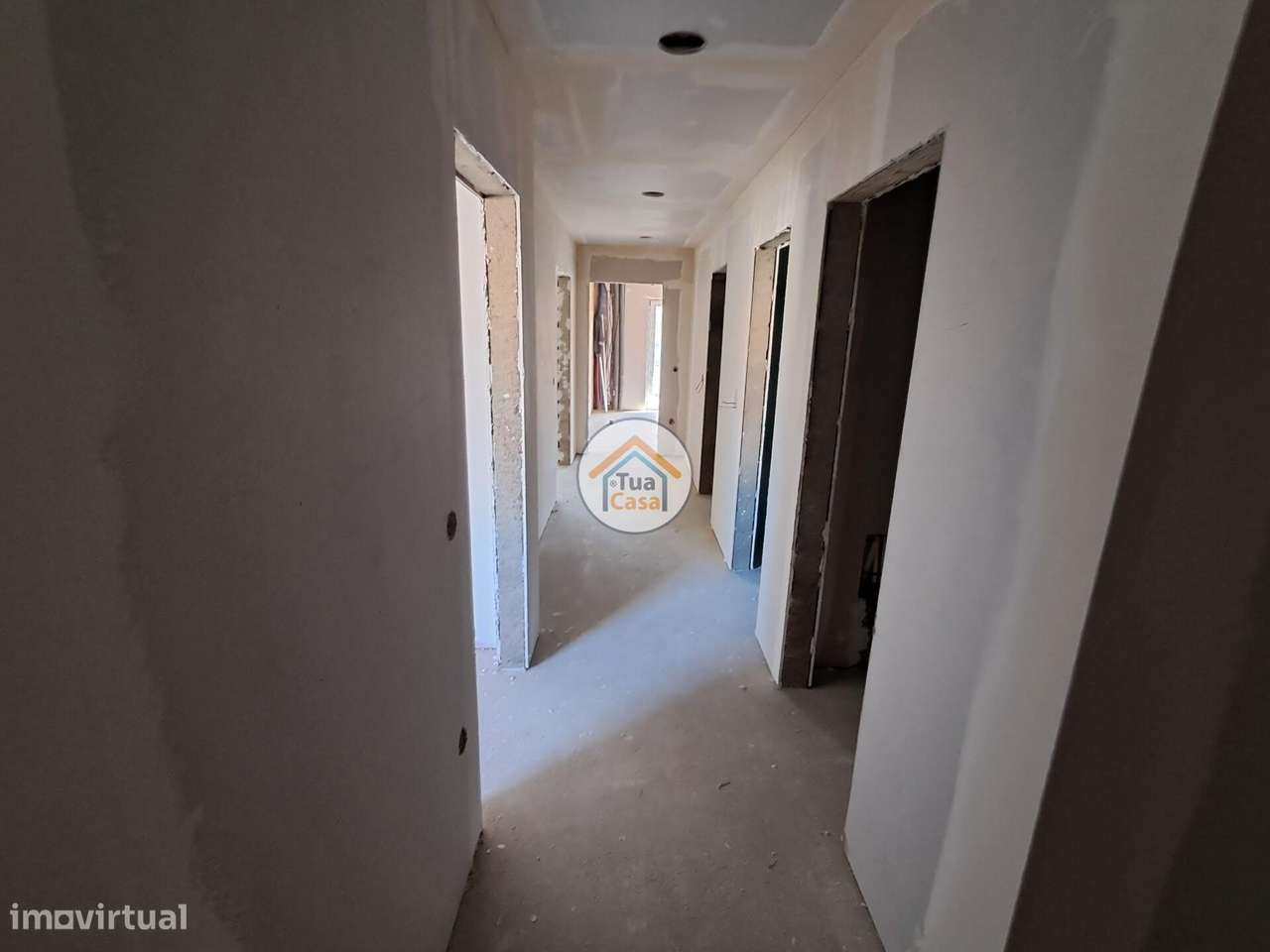 Apartamento T2 Duplex em Contrução - Grande imagem: 4/27