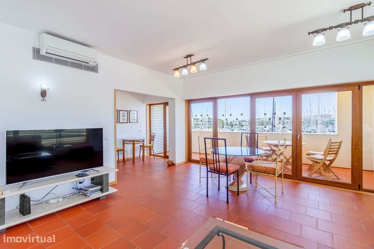 CHARMOSO APARTAMENTO T2 COM VISTA FRONTAL PARA A MARINA DE LAGOS - Grande imagem: 5/42
