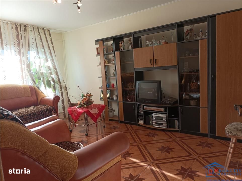 Apartament cu 3 camere, Obcini, 3C-4038