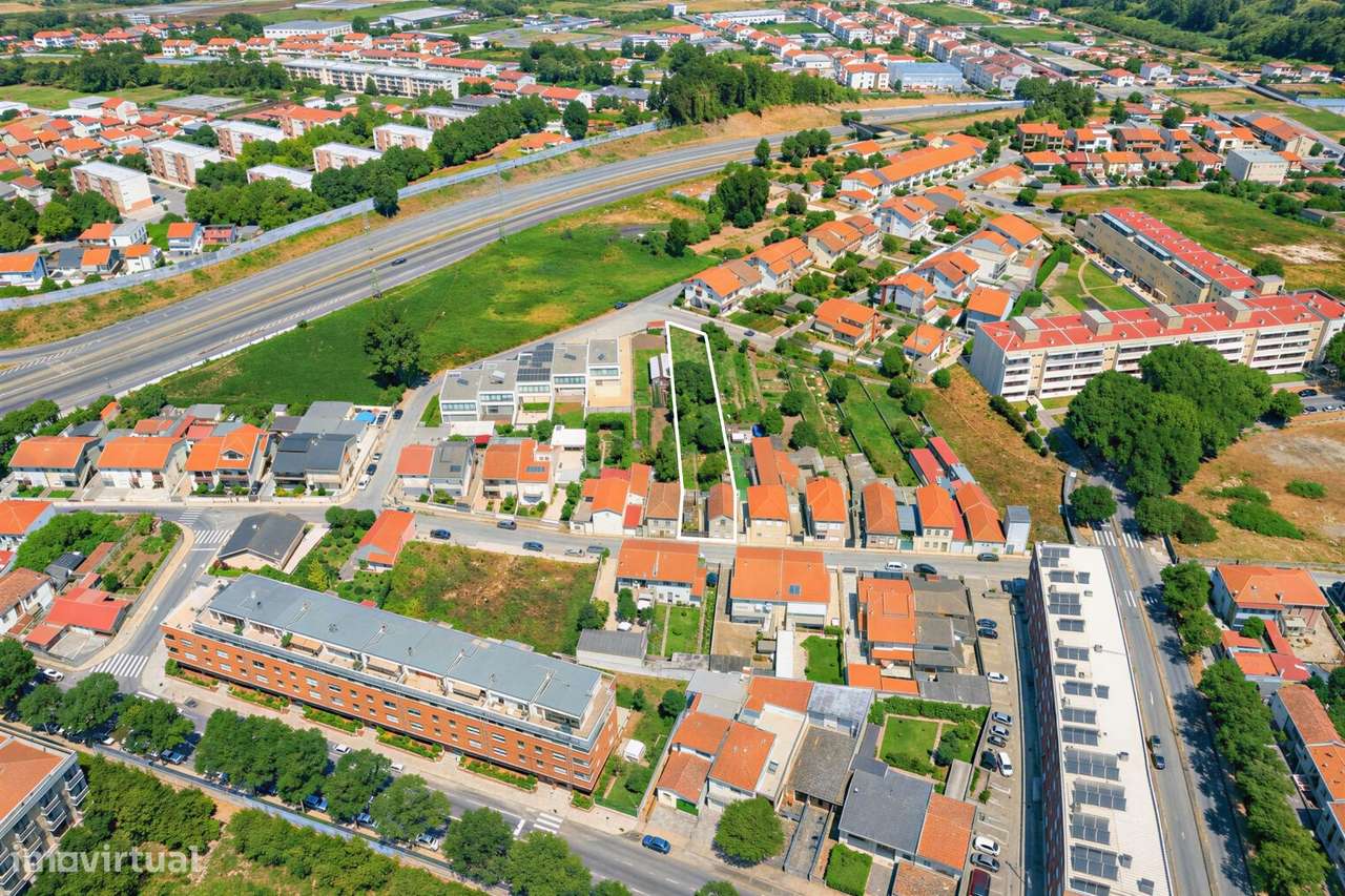 Casa Bifamiliar na Senhora da Hora | 185 m2 | Terreno com Cerca de...-39
