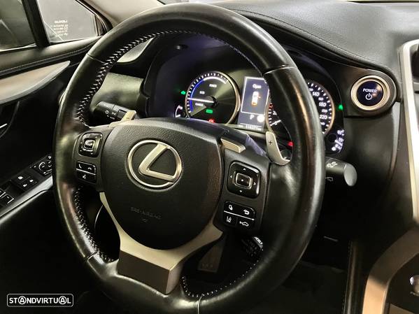 Lexus NX 300h Executive - 28