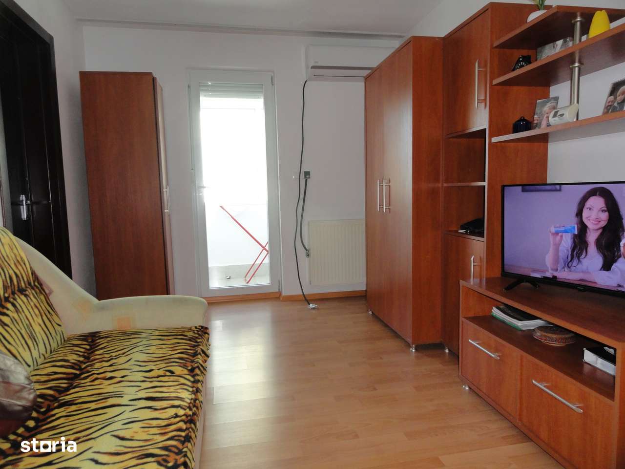 Apartament 1 camera, etaj 2, renovat, centrala pe gaz, complet mobilat - Imagine principală: 4/13