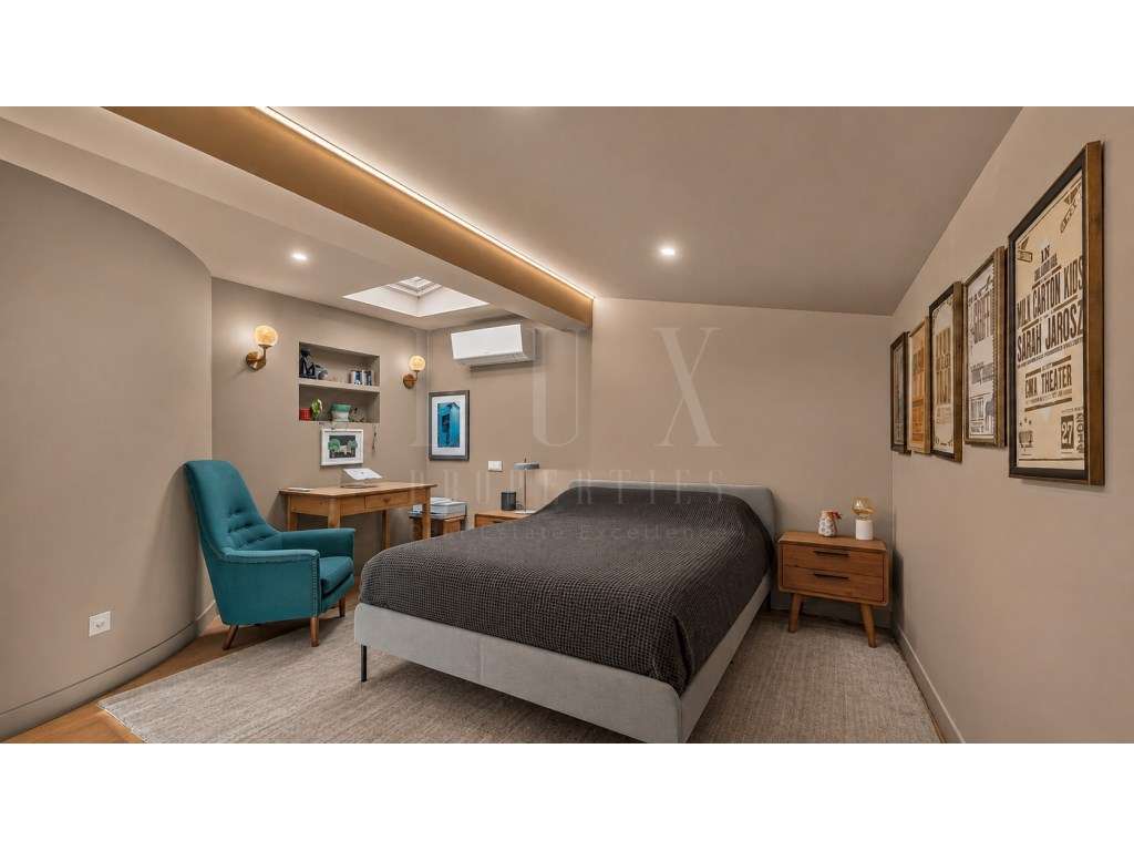 MORADIA T4 TOTALMENTE REMODELADA EM CASCAIS-14