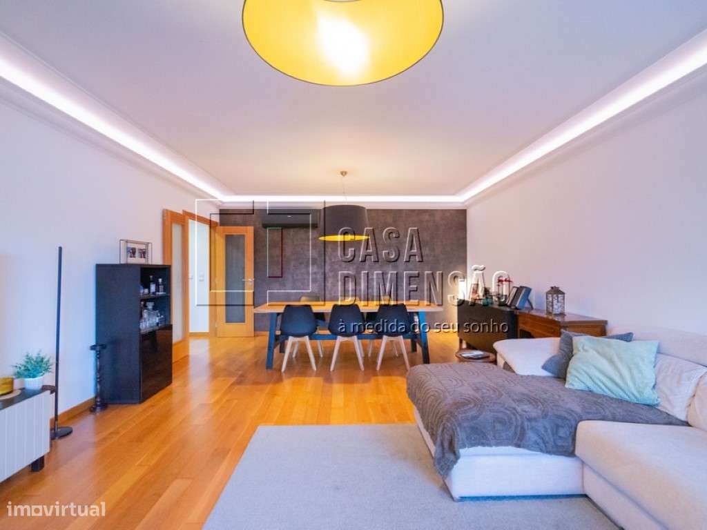 Apartamento de tipologia T2 na Serra de Carnaxide, como NOVO!!-17