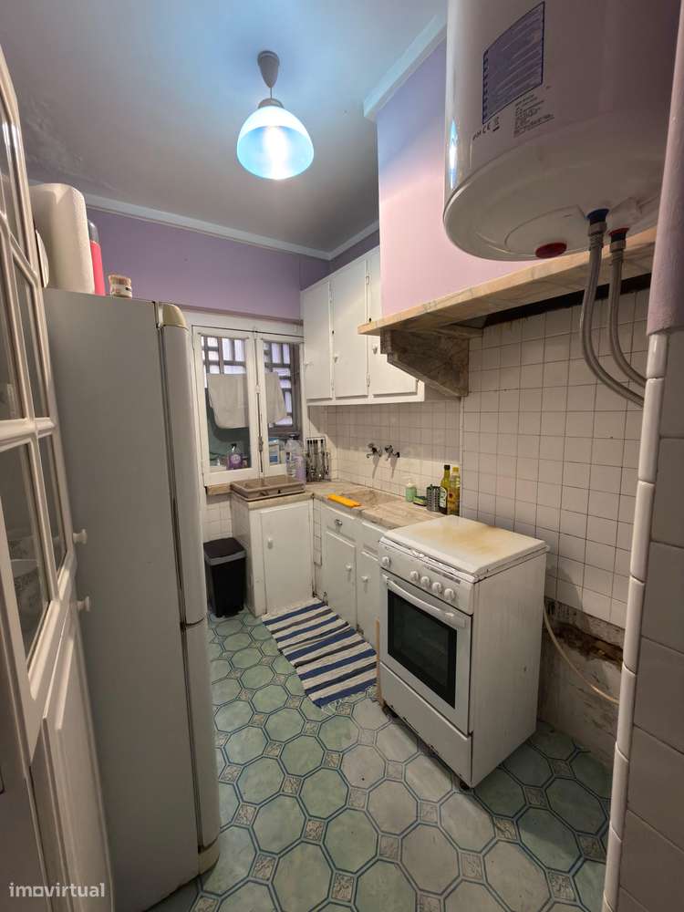 T2 no centro da Amadora, junto ao Babilónia e Metro-29