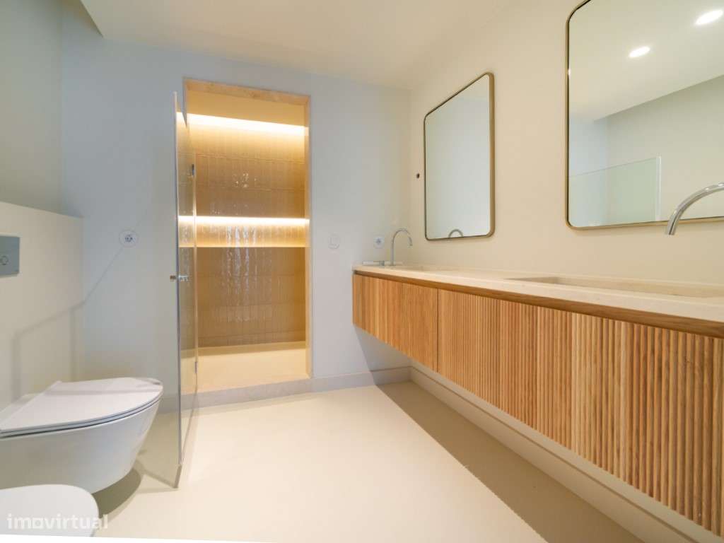 Apartamento T3+1 com pátio e piscina junto à icónica Av. da Liberdade - Grande imagem: 5/49