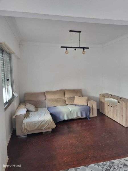 Campo de Ourique T2 prédio placa para remodelar - Grande imagem: 4/5