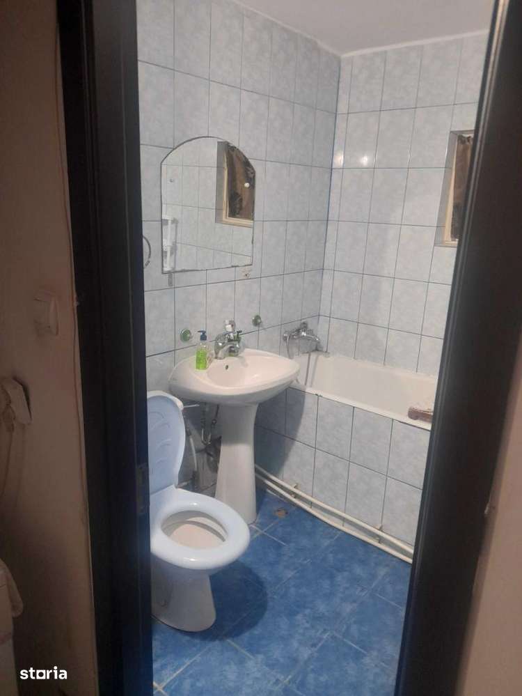 Apartament 3 camere zona Imparat Traian , etaj 3 , decomandat - Imagine principală: 4/5