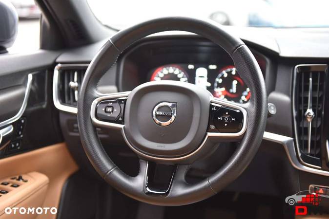 Volvo V90 Cross Country T6 AWD Pro - 22