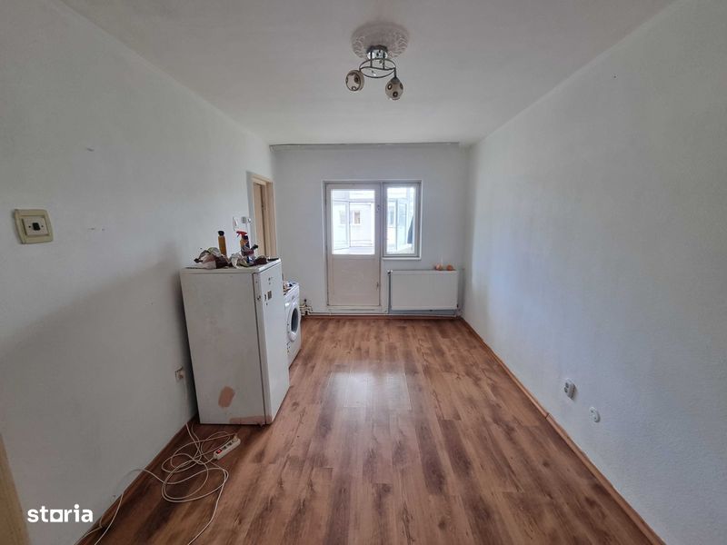 Apartament cu o camera  de vanzare