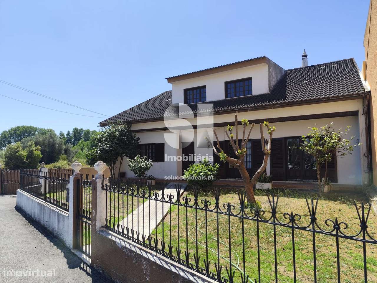 Moradia 3 fracções + Arm e terreno - Grande imagem: 2/30