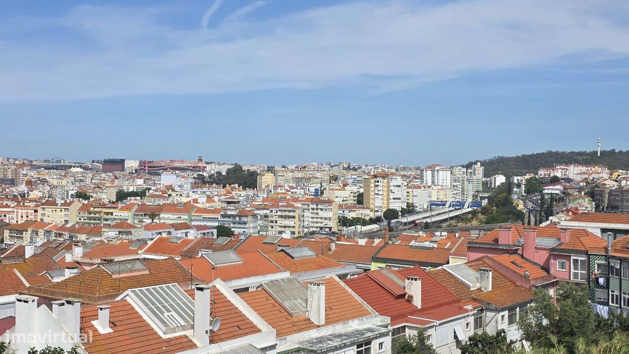 Apartamento T2 Remodelado a poucos minutos da Estação da Reboleira-14