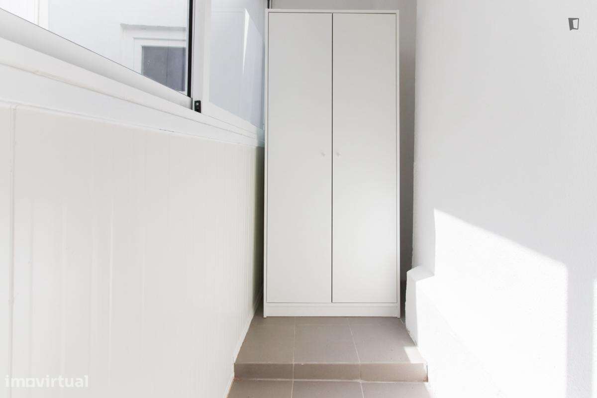 Quarto - localizado em Alameda Lisbon - Grande imagem: 4/13