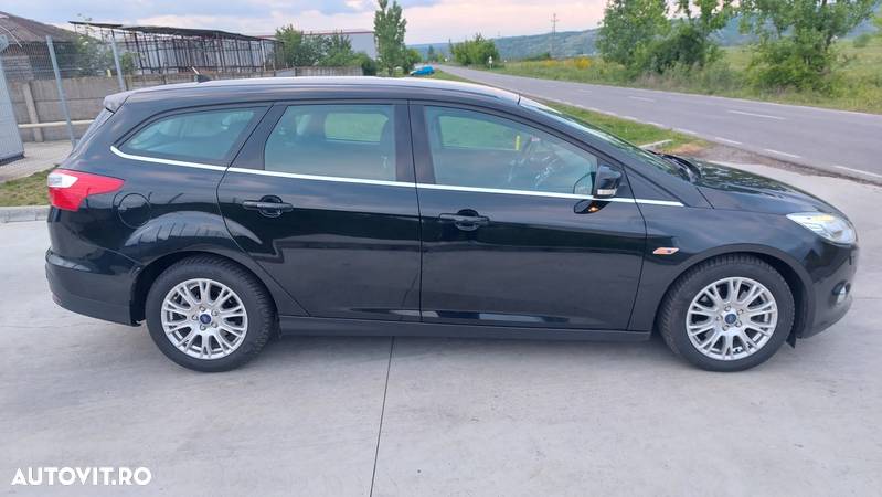 Ford Focus 2.0 TDCi DPF Powershift Titanium - 3