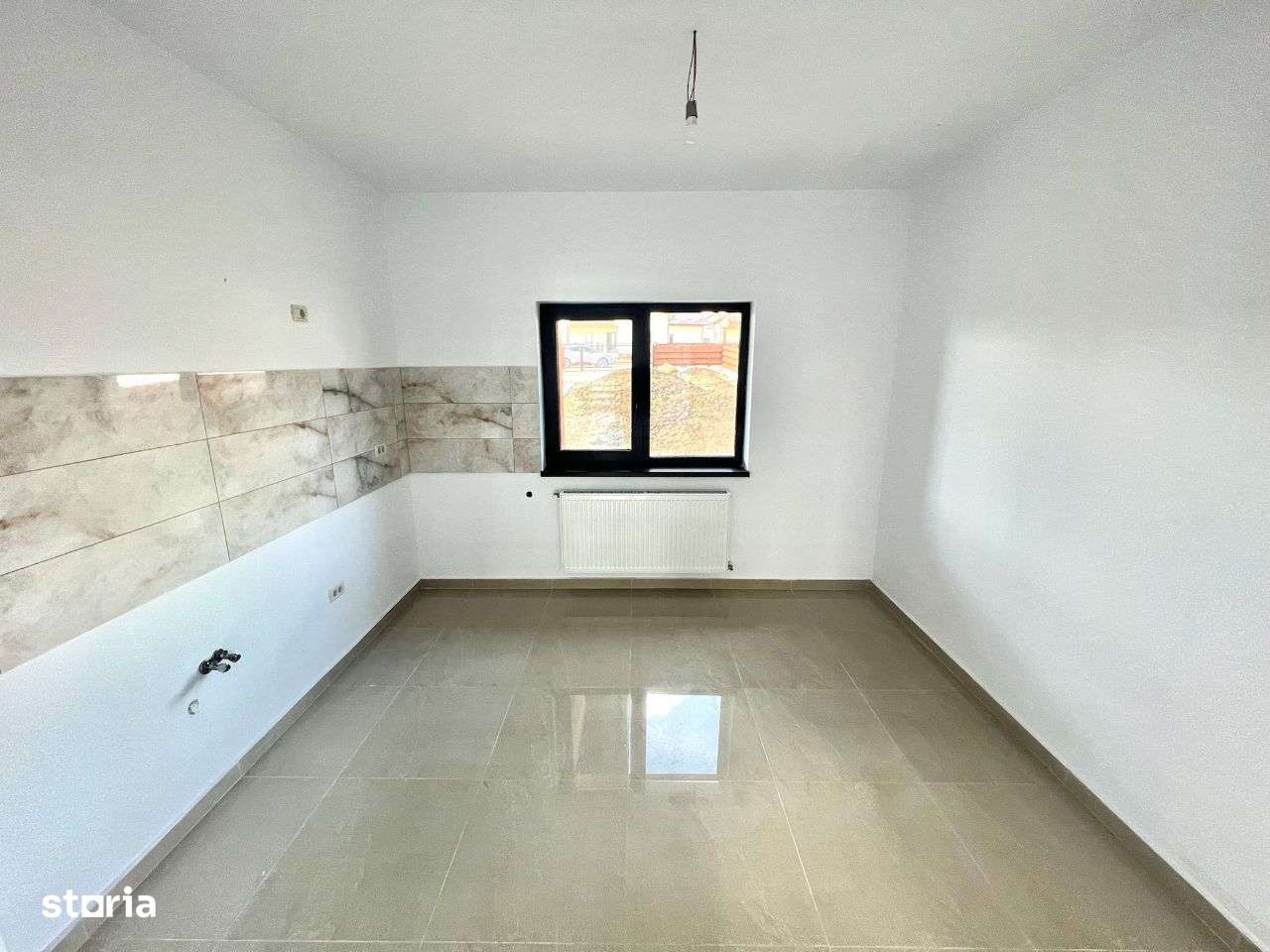 800 mp teren! CANALIZARE! 2 BAI / Camera tehnica! Casa Valea Lupului - Imagine principală: 4/8