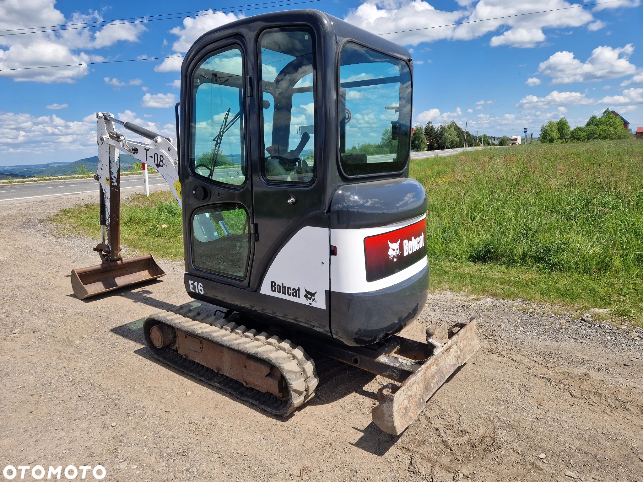 Bobcat E16 - 6