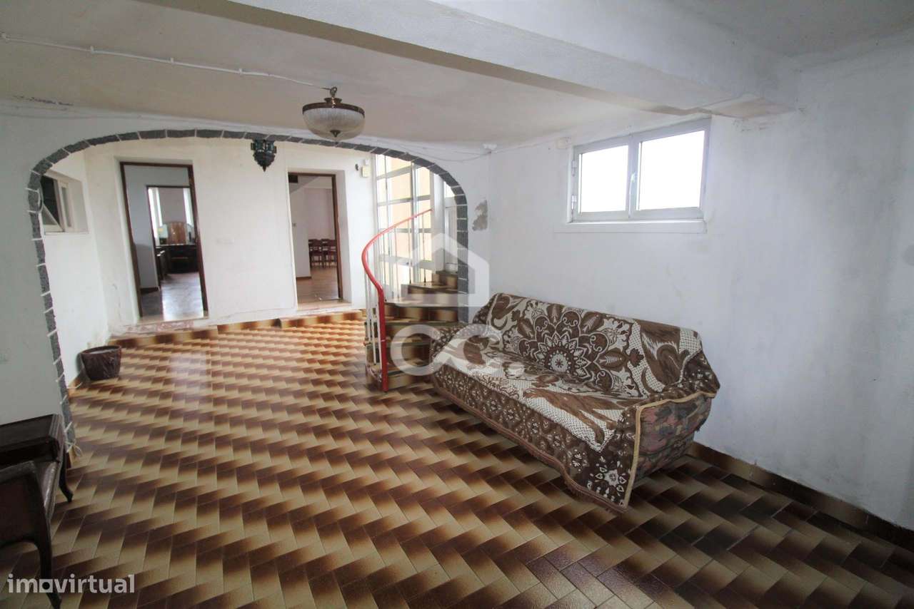 Moradia de 2+3 Quartos - Candelária - Ponta Delgada - Grande imagem: 4/26