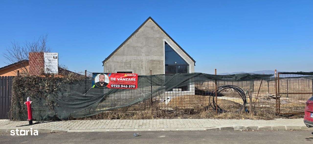 Casă spațioasă cu 5 camere, pasiva energetic-0