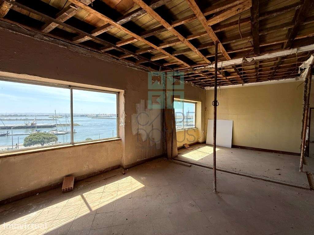 Apartamento T5 duplex, frente marina, na Figueira da Foz-20