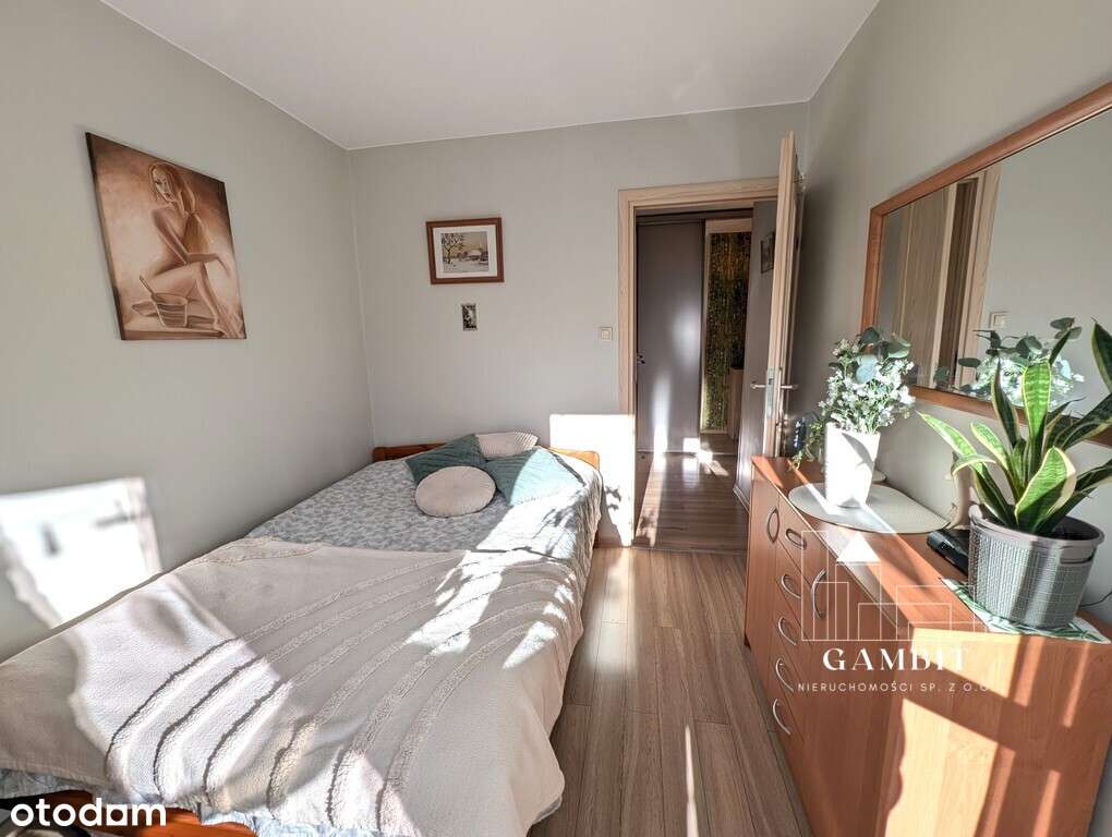 Interesujące, jasne i ustawne 3pok. loggia/piwnica-12