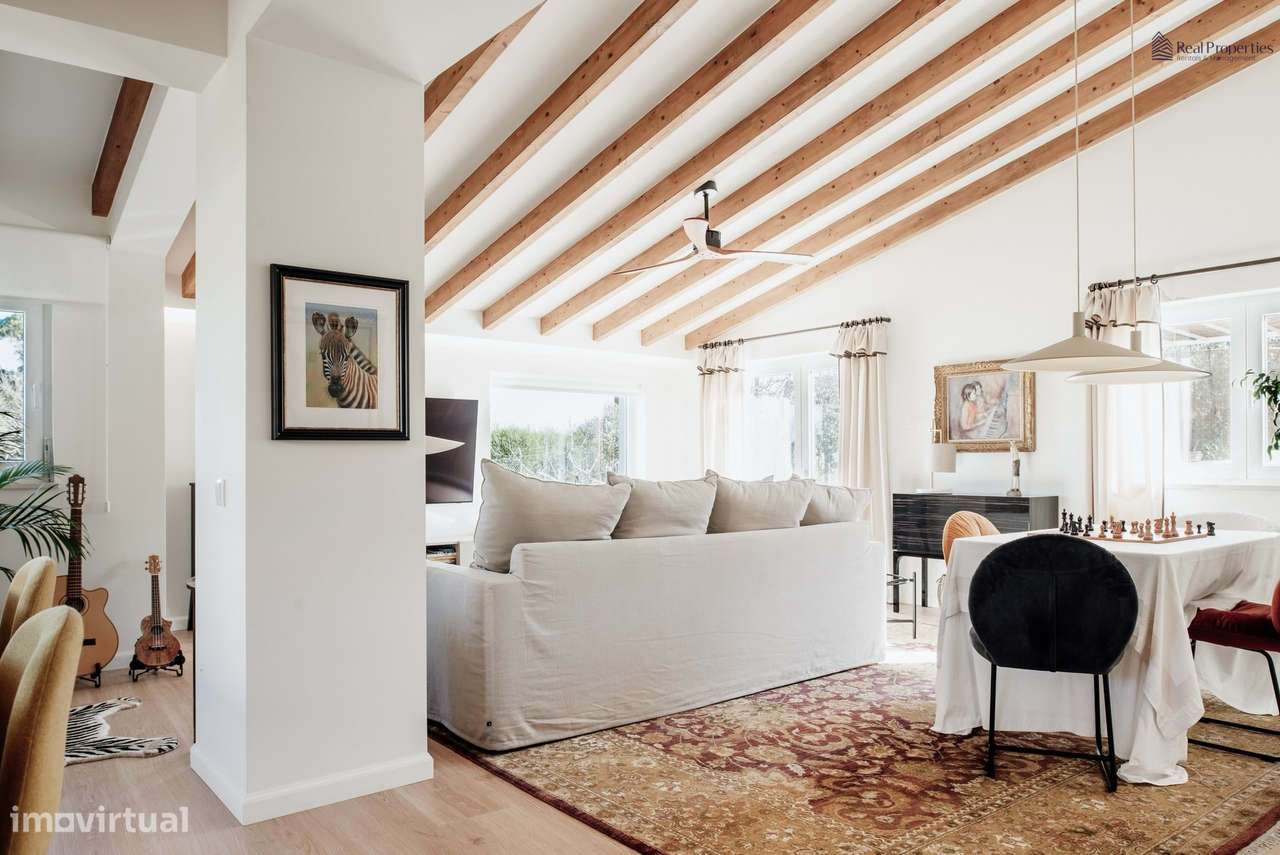 Elegante Moradia T3 Renovada com Vistas Panorâmicas em Alvor-15