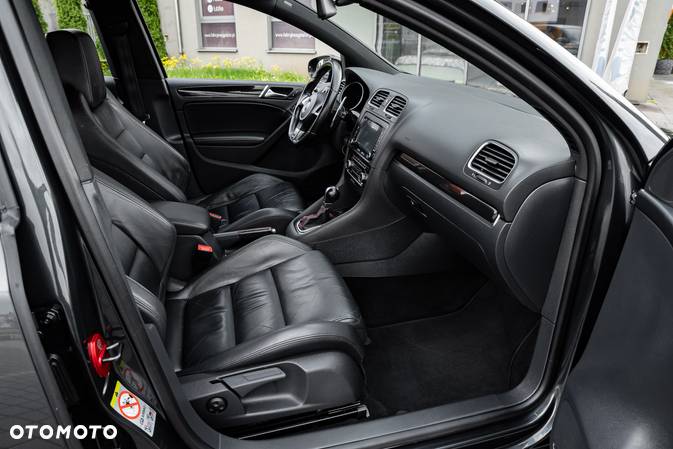 Volkswagen Golf VI 2.0 TSI GTI DSG - 32