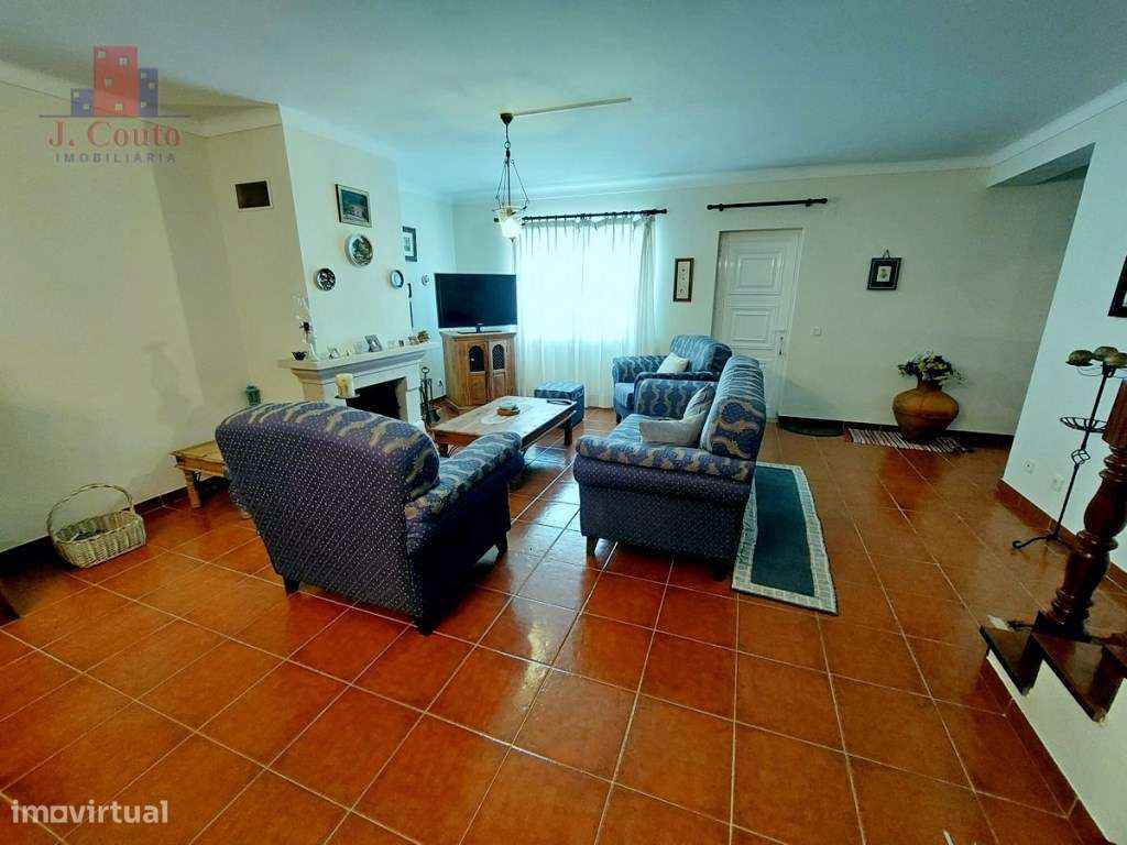 Quintinha com 14.000m2 de terreno com mina de água e árvores de fruto.-13