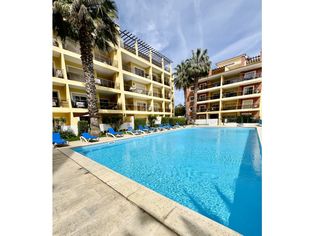 Apartment 5 minutes from lagos marina, close condominium,...