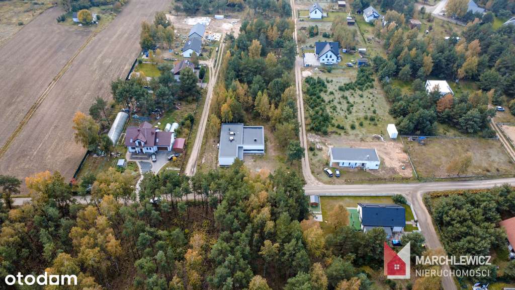 Nowoczesny dom w otulinie lasu!-17