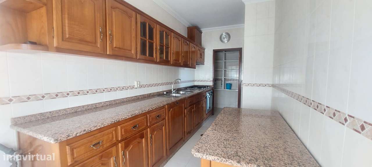 APARTAMENTO T2 - CARVALHAL-0