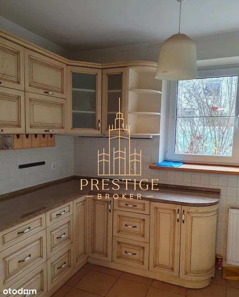 Funkcjonalny dom w cichej i spokojnej okolicy. - Pełny obrazek: 5/9