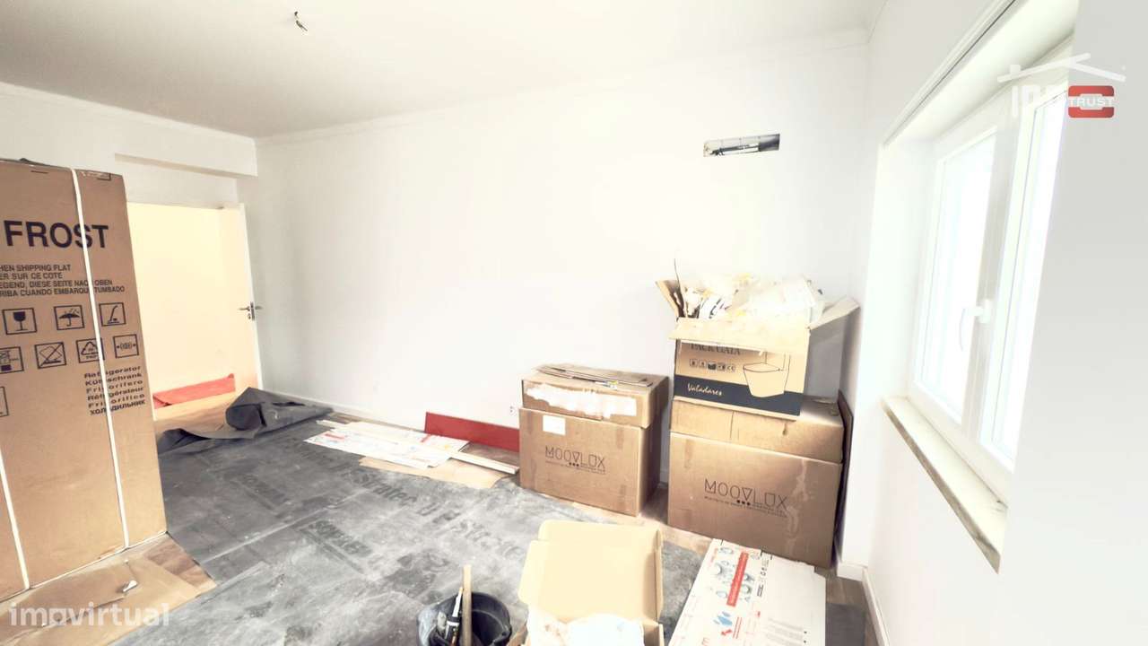 Apartamento T3 Totalmente Renovado 1ºandar, Coz. Equipada, Varanda,... - Grande imagem: 3/21