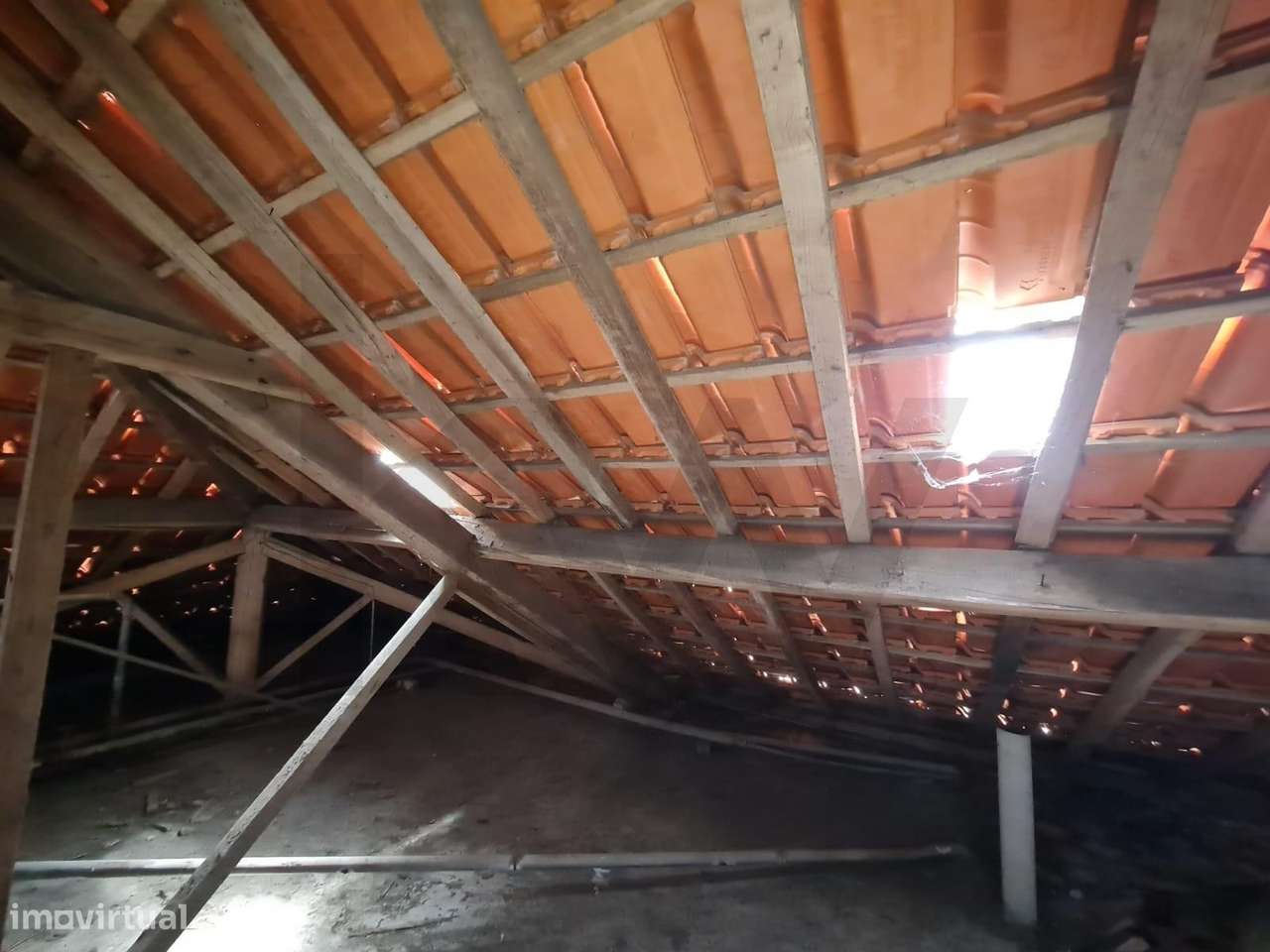 Moradia  com Terreno Urbano e Rústico  | 3.147 m2 |  Vimieiro, Santa C-19