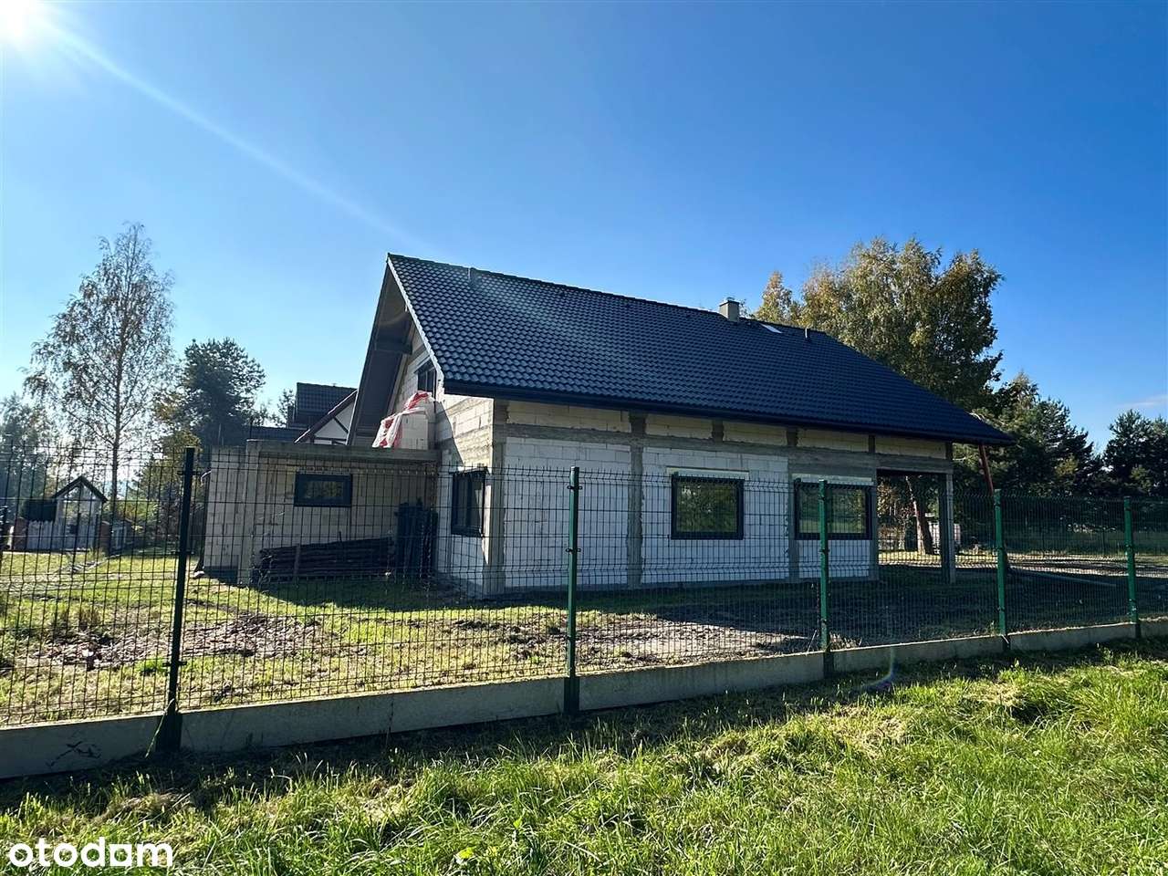 DOM Wolnostojący W Cudownej Lokalizacji!-3