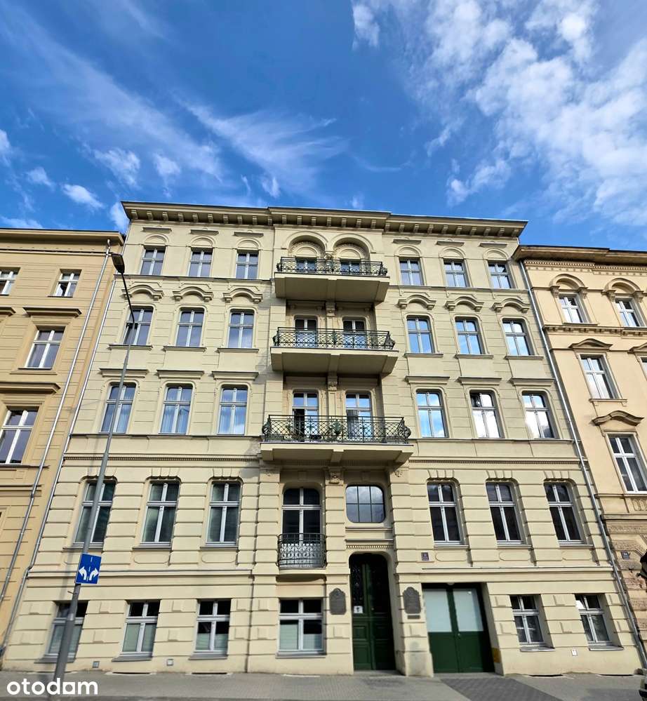 Unikatowy loft w sercu Poznania – cegła – szklane sufity -dwupoziomowy-17