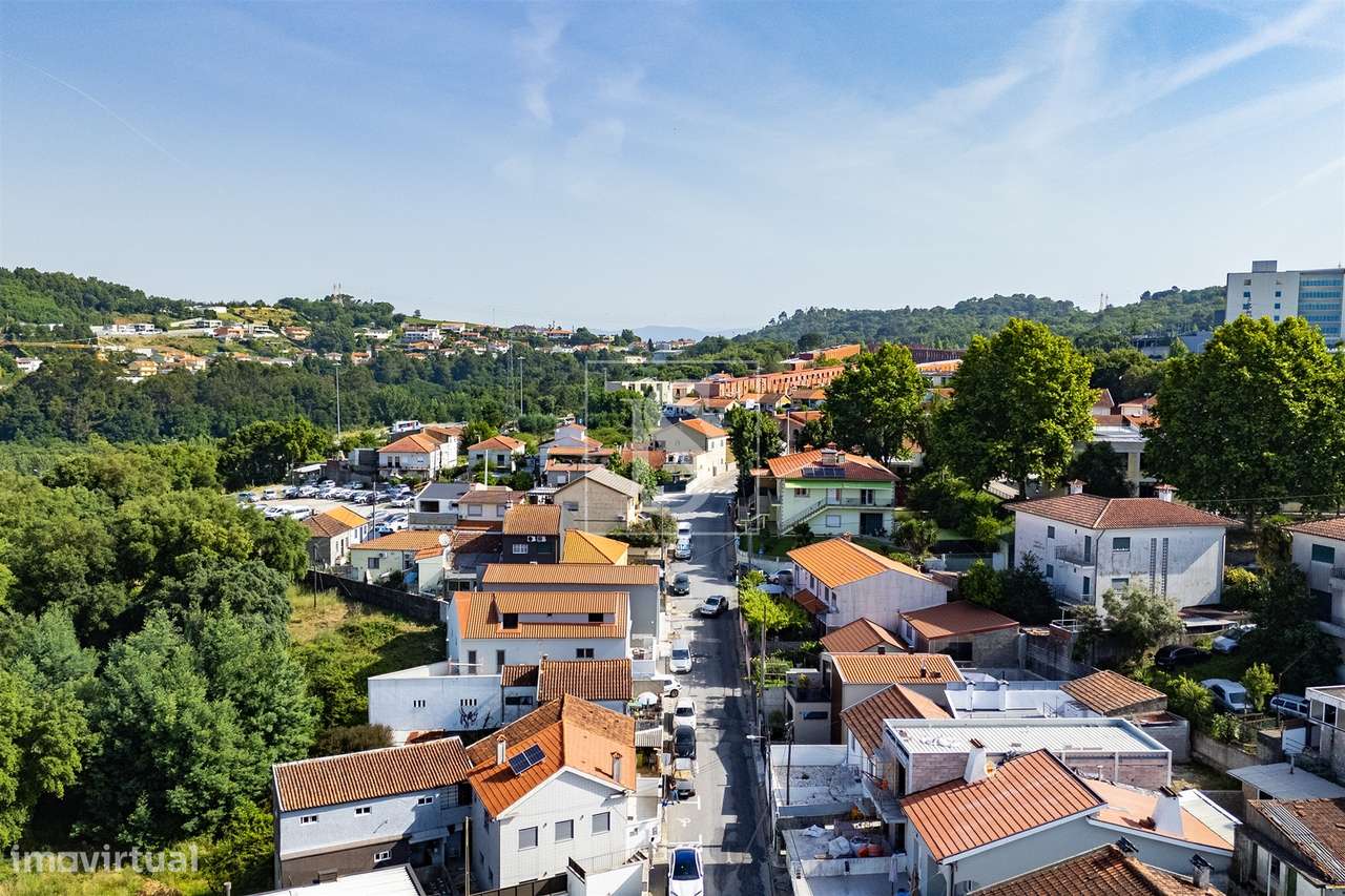 Moradia T3, remodelada, em São Vítor, Braga-32