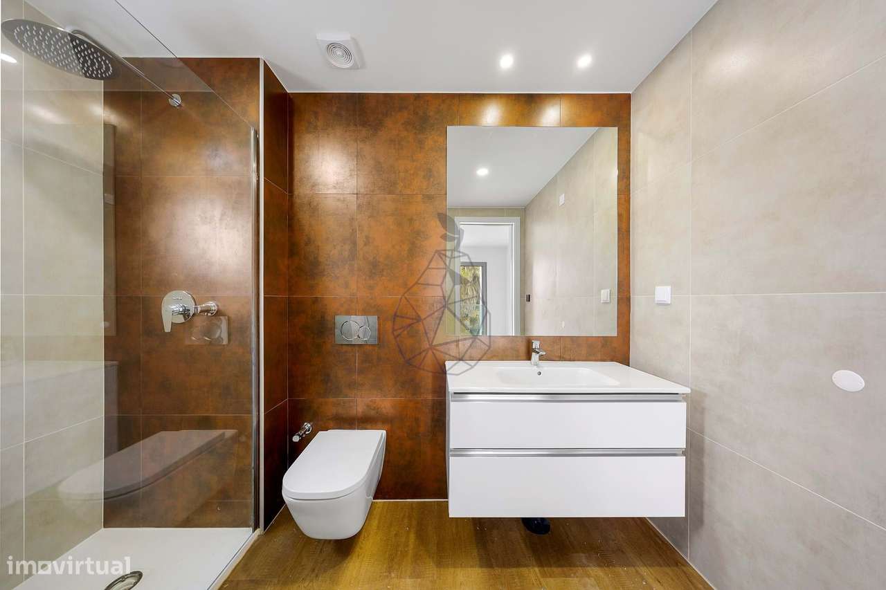 Apartamento com 2 quartos ,Piscina e lugar de estacionamento em Alvor-23