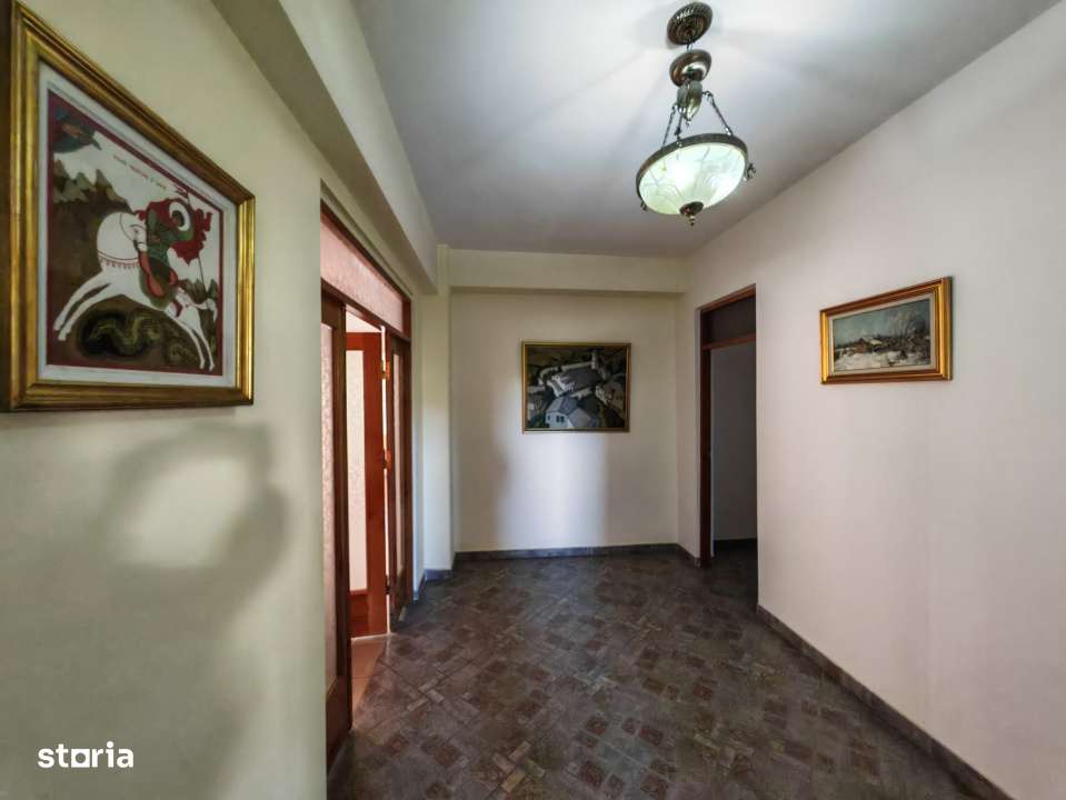 Vila in Pipera, spatioasa, retrasa, multifamiliala - intimitate totala-17