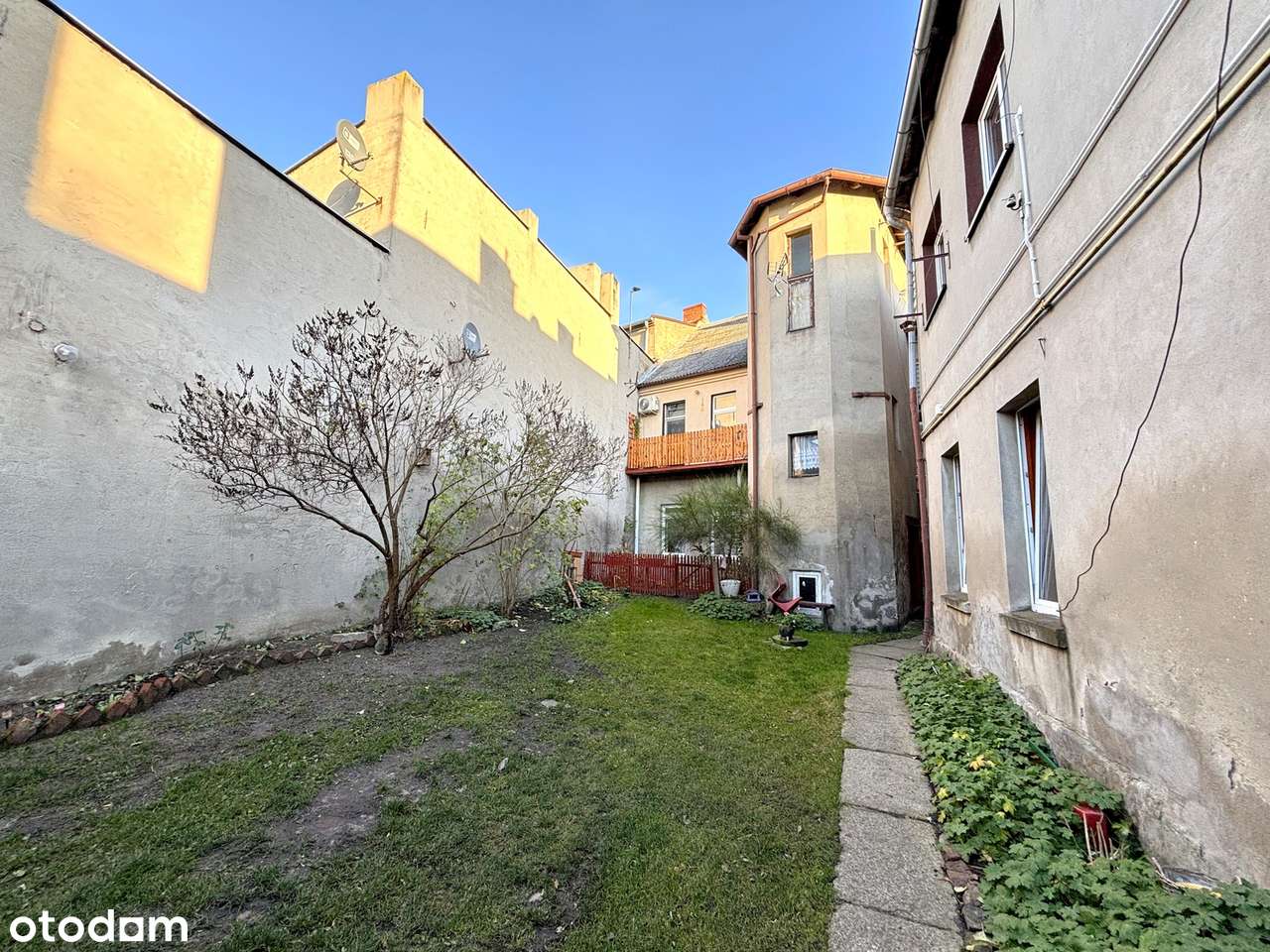 Kawalerka na parterze w KAMIENICY-11