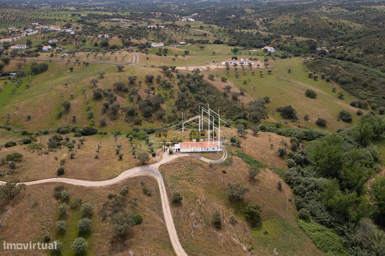 Monte das Parreiras com 2ha em Malarranha-6