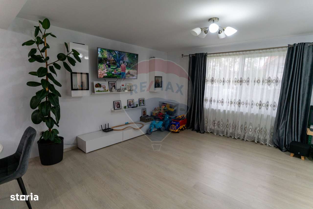 Casă / Vilă deosebita de vânzare, Hateg jud. Hunedoara - Imagine principală: 4/20